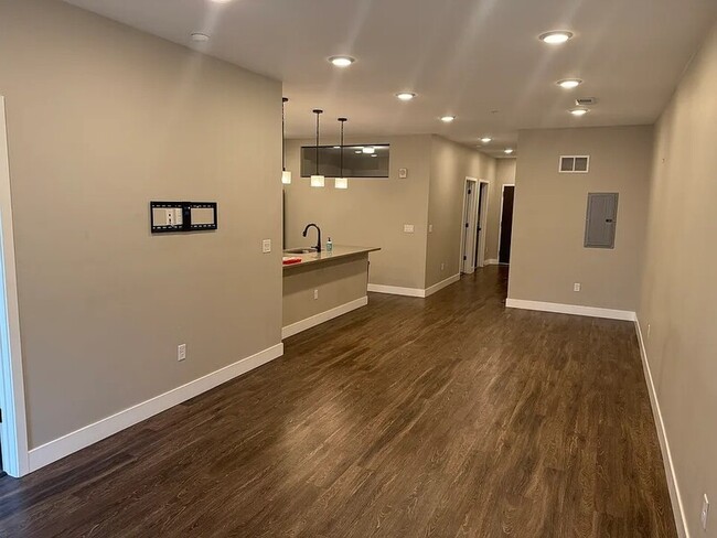 Building Photo - 2729 W 28th Ave