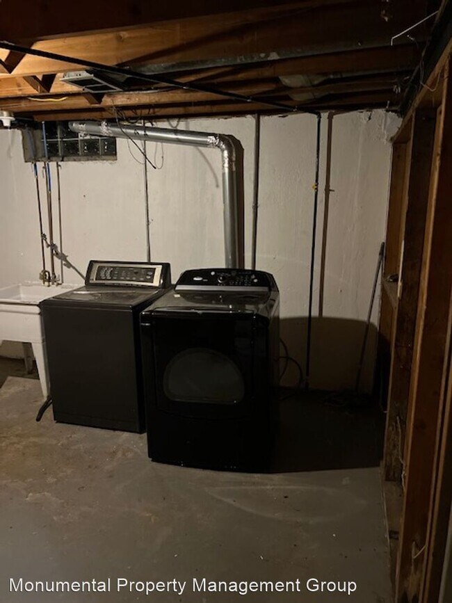 Building Photo - 3 br, 1 bath House - 744 Clair Street