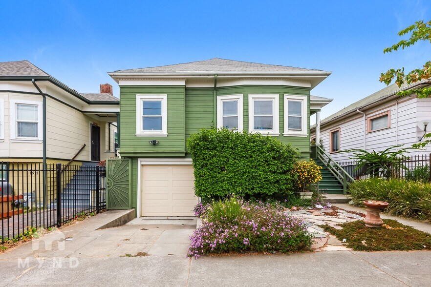 Primary Photo - 1517 19th Ave