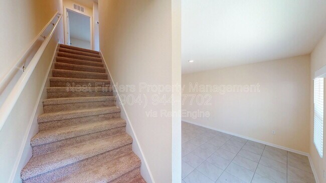 Building Photo - 28 Oarsman Xing Dr