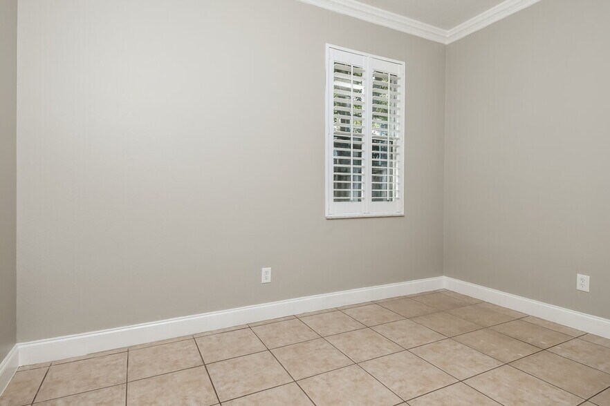 Building Photo - 1030 Trailside Ct