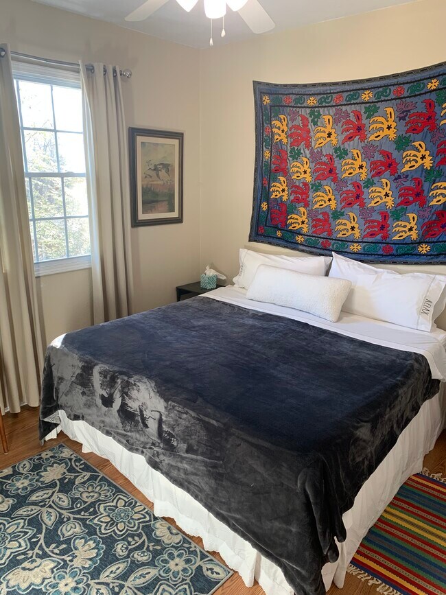 Building Photo - 3514 Brevard Rd