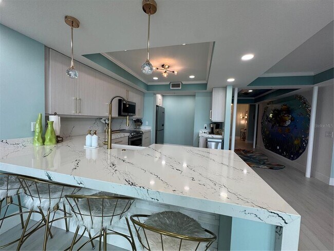 Building Photo - 200 Ocean Crest Dr