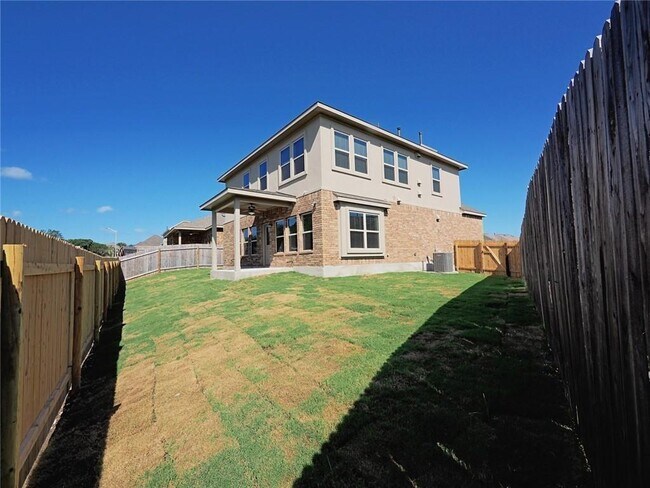 Building Photo - 1308 Camino Ct