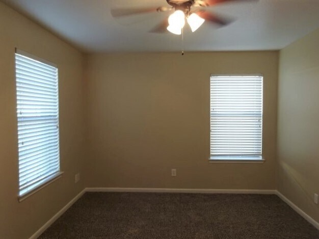 Building Photo - 7534 Appleberry Dr