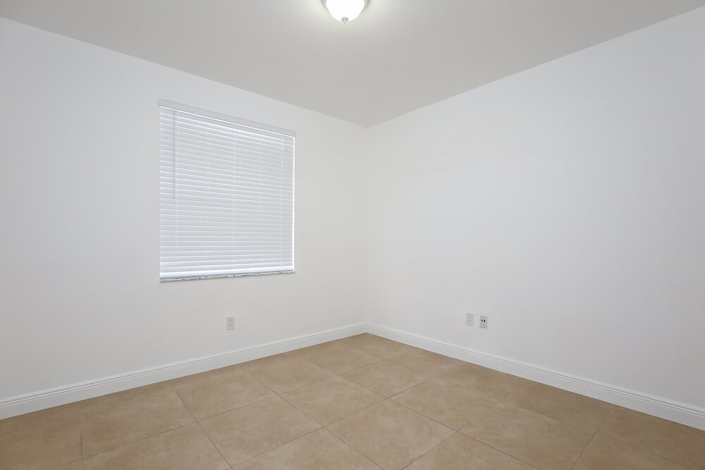 Building Photo - 15618 SW 112th Dr
