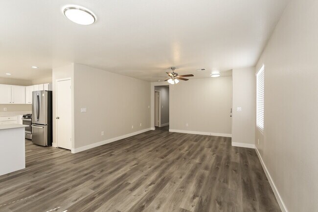 Building Photo - 523 Roberta Alecia Ave