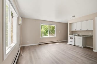 Building Photo - Freshly Remodeled Studio in the Heart of Waukesha!