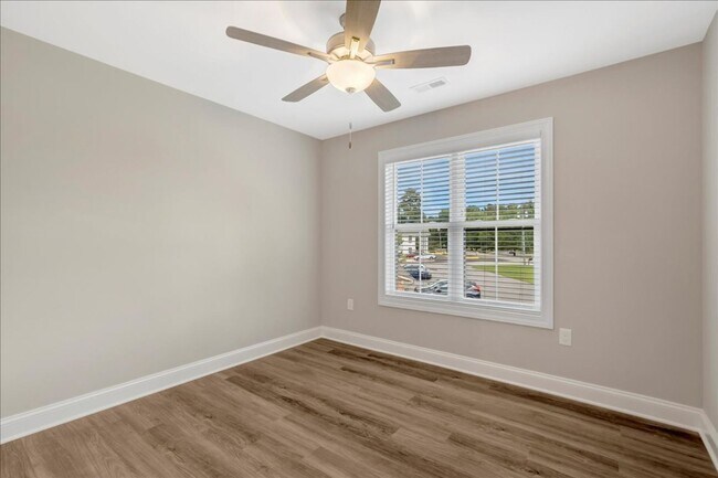 Building Photo - Cherfran Townhomes: Luxury Living in the Heart of South Hill