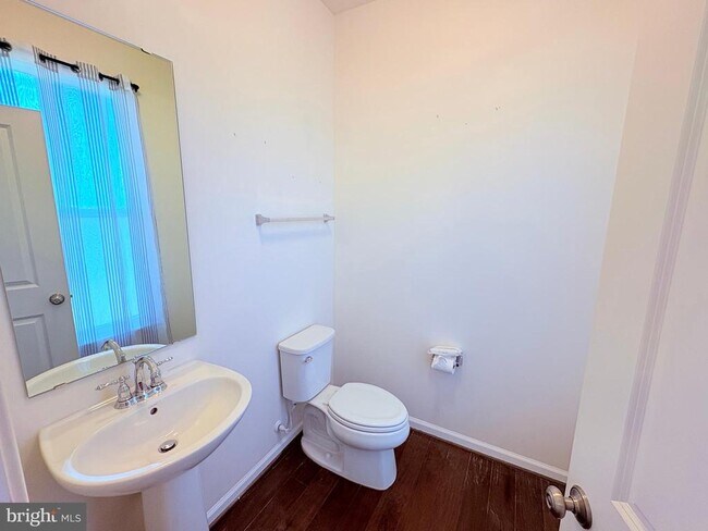 Building Photo - 1071 Coastal Ave
