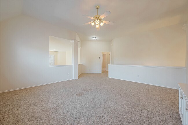 Building Photo - 21411 Willow Glade Dr