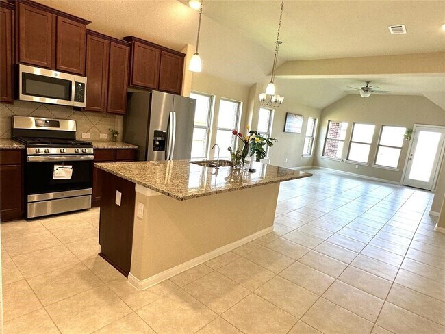 Building Photo - 788 Lake Lacosta Dr