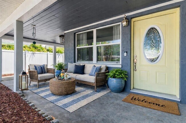 Building Photo - 4106 W Carmen St