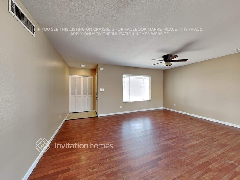 Building Photo - 2184 E Broadmor Dr
