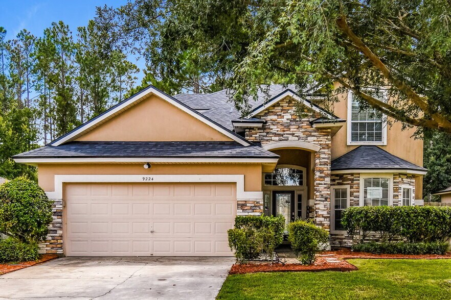 Primary Photo - 9224 Redtail Dr