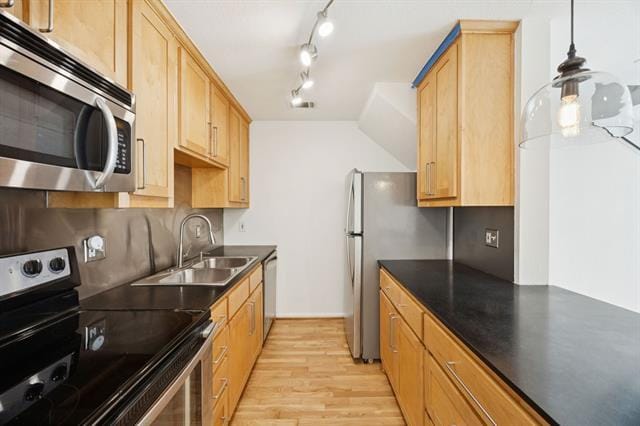 Building Photo - 4320 Cole Ave