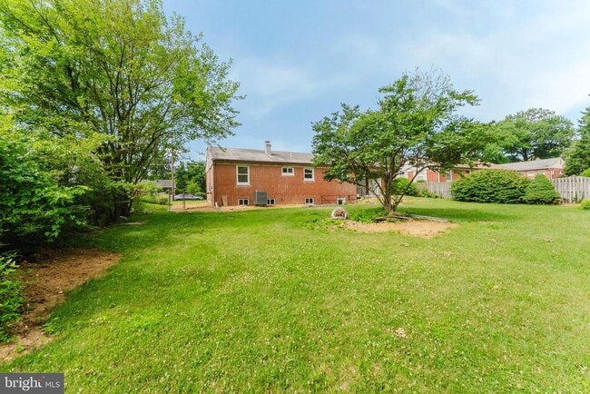Building Photo - 10914 Woodhaven Dr