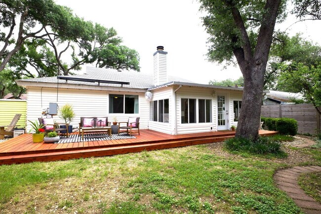 Building Photo - 2815 Inridge Dr