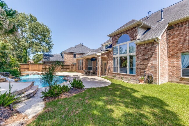 Building Photo - 6011 Shady Alcove Ct