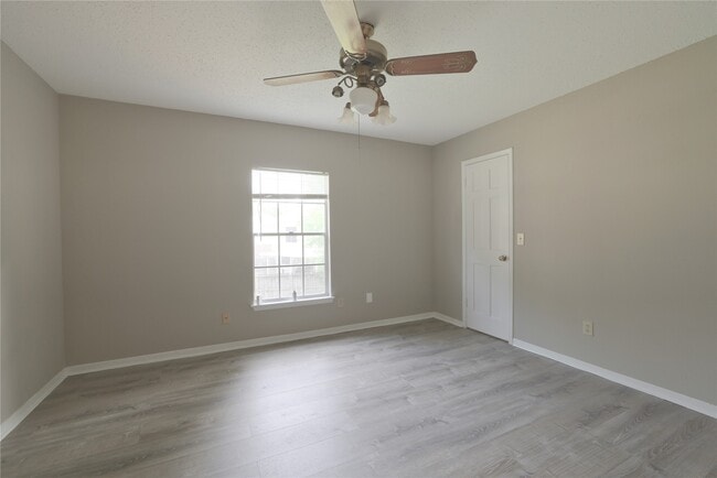 Building Photo - 15918 Pinyon Creek Dr