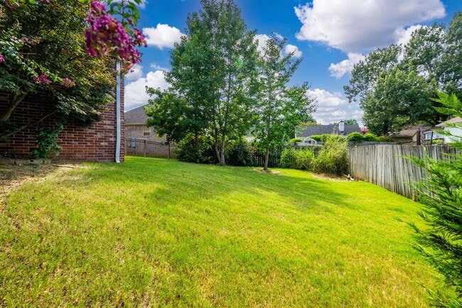 Building Photo - Updated 4BR/2BA One-Level Home on Maumelle Cul-de-Sac — Trail Access