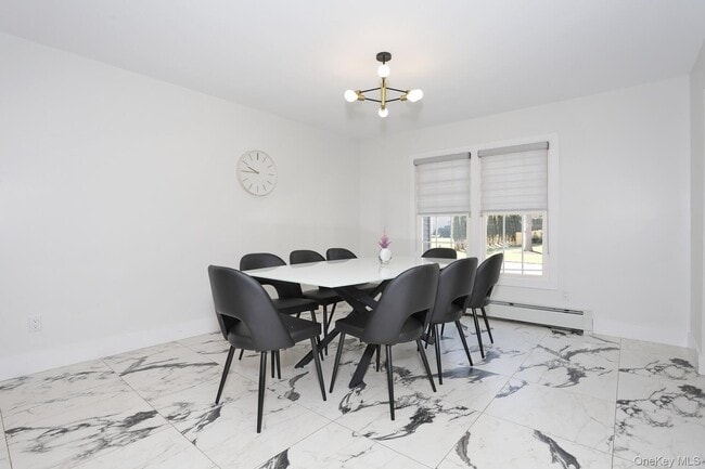 Building Photo - 10 Millbury St