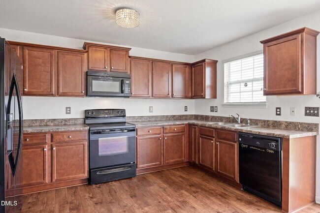 Building Photo - 239 Battery Way