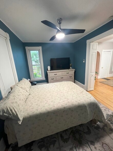 Bedroom - 413 19th Ave NE