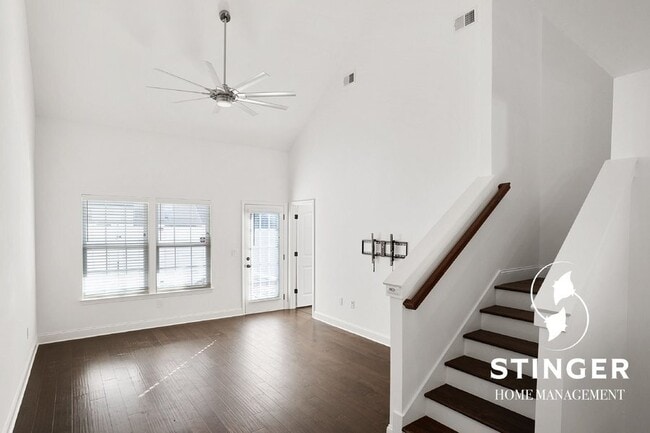 Building Photo - 362 Dante Cir