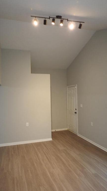 Building Photo - 5928 Elmwood Ave