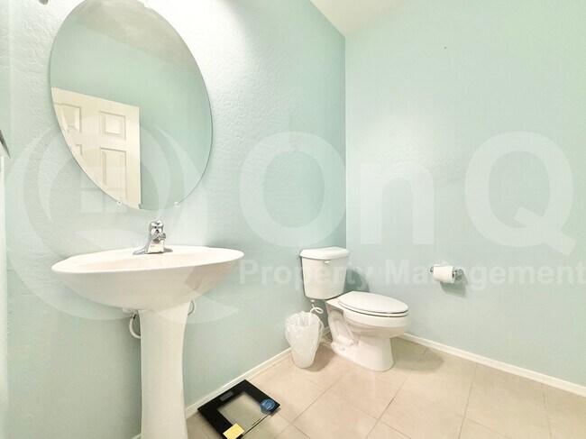 Building Photo - 218 N 109th Dr