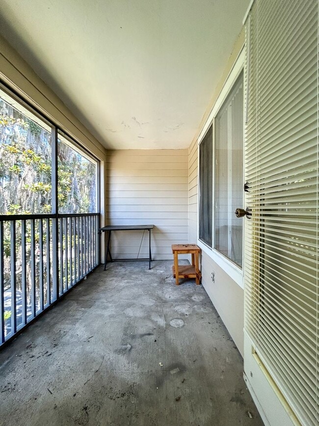 Building Photo - ROOM FOR RENT Charming 1/1 in University T...