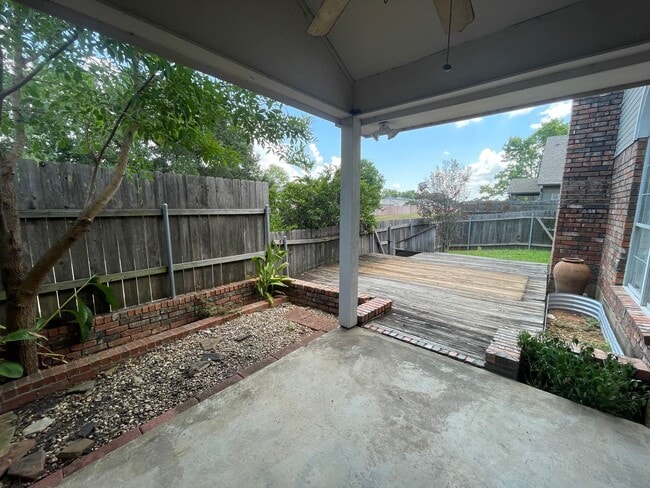 Building Photo - Sought Out Location! Won’t last long!