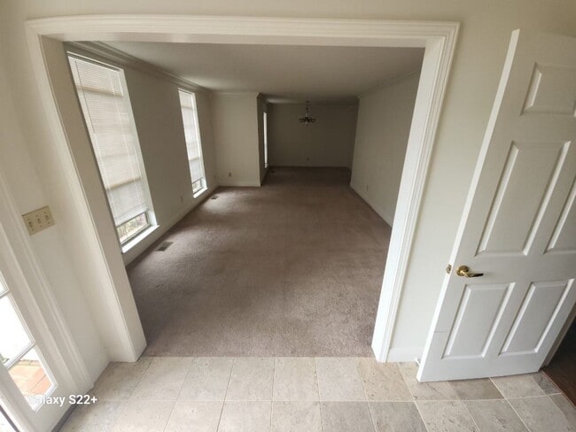 Building Photo - 971 Manningham Rd