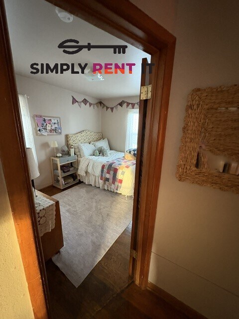 Building Photo - 6 Bedroom House on Campus, August 1st