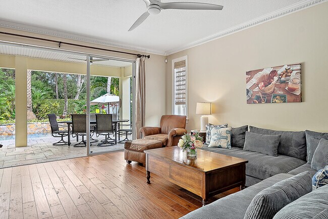 Building Photo - 140 Sweet Bay Cir