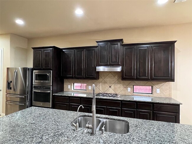 Building Photo - 108 Cascada Lane