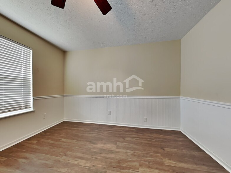 Building Photo - 5813 Columbia Cir