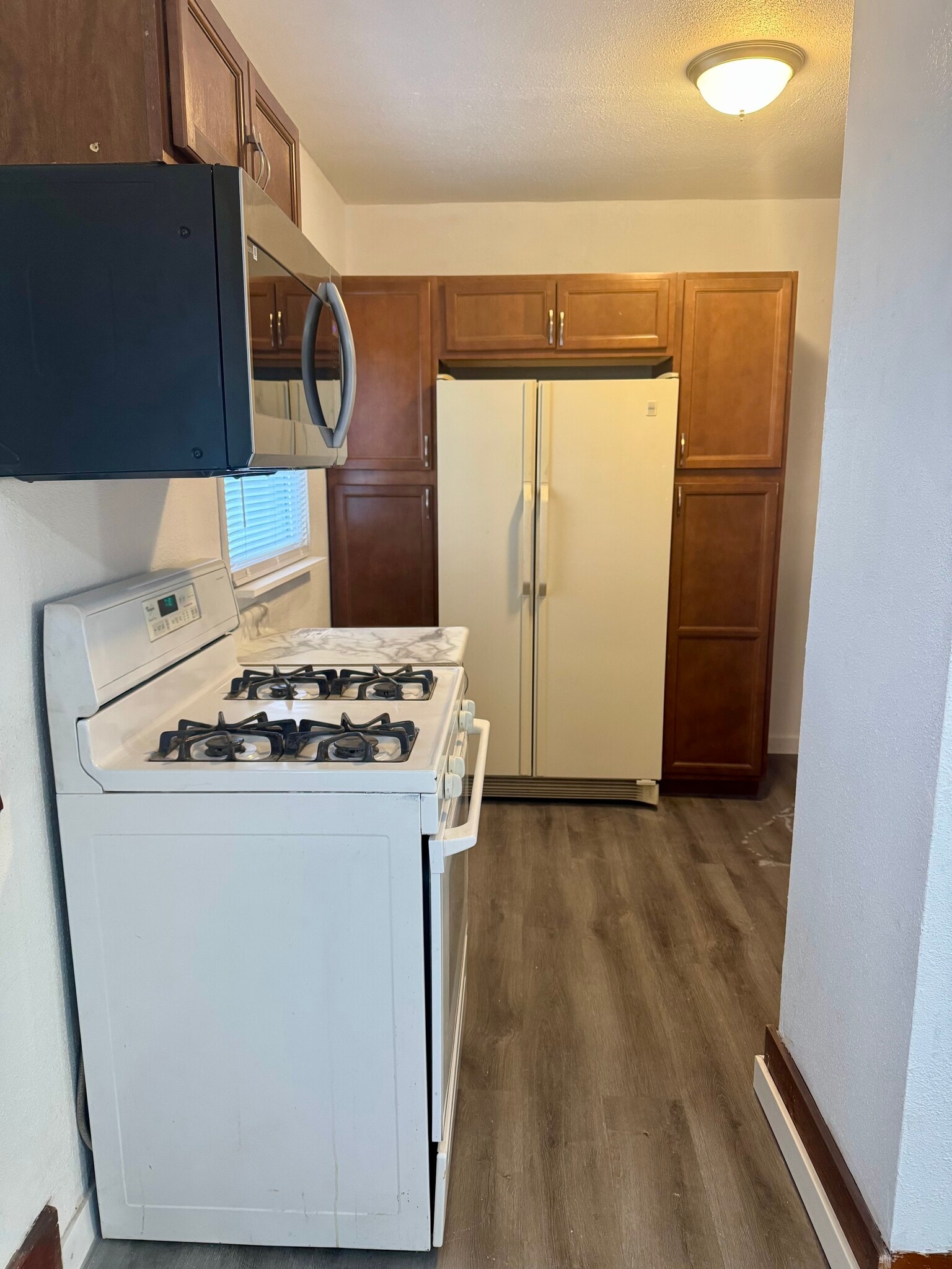 Building Photo - 1338 W 13th St