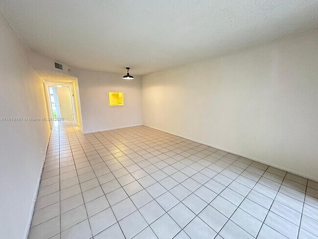 Building Photo - 8000 Fairview Dr