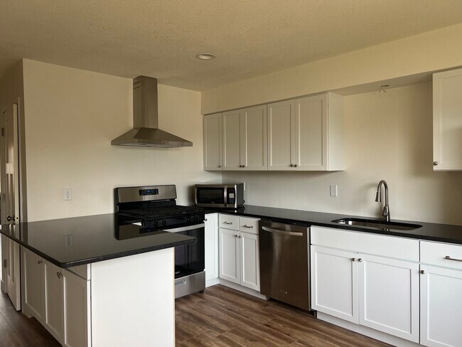 Another view of kitchen - 4060 Cinnabar Dr