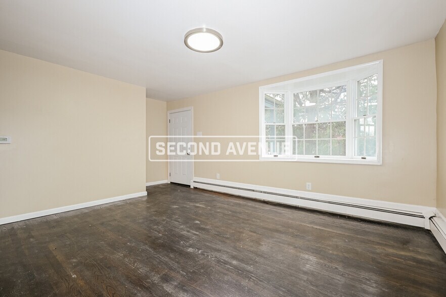 Building Photo - 633 Beatty Rd
