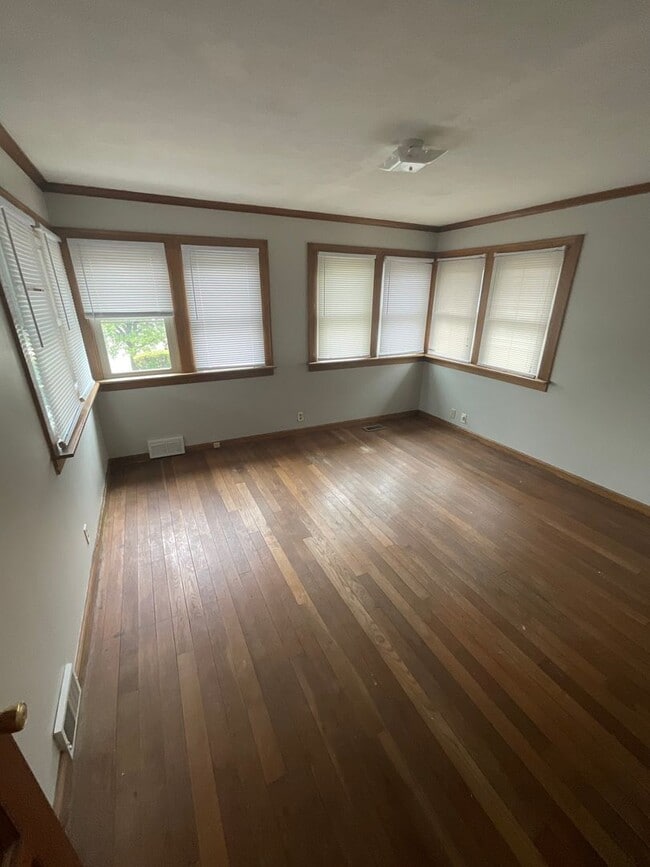 Building Photo - 1217 N College Ave