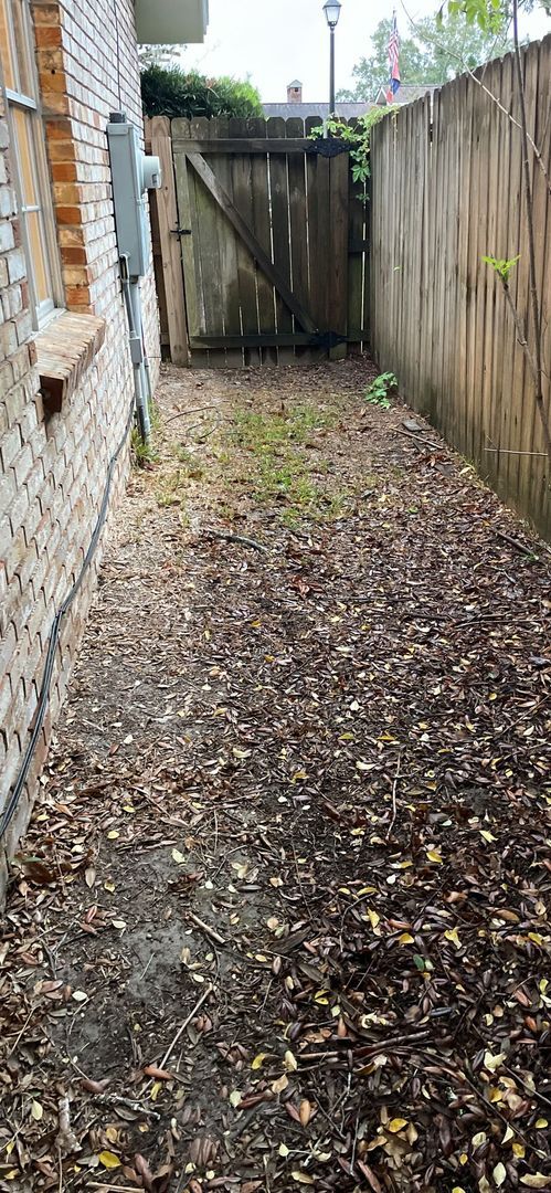 Building Photo - 3 BD 2 BA Home in the Bayou View School Di...