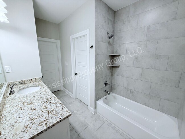 Building Photo - 4088 Fieldstone Lp