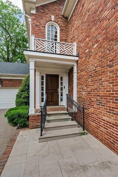 Building Photo - 3600 Bowlingate Ln