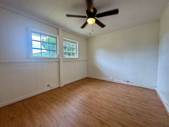 Building Photo - Single Family home in the the Olomana neig...