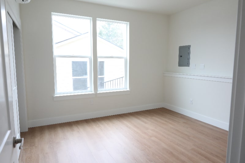 Building Photo - 12917 SE Ridgecrest Rd