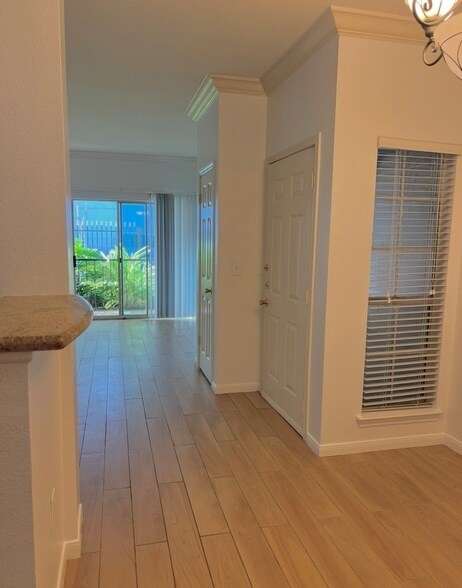 Building Photo - 3231 Allen Pkwy