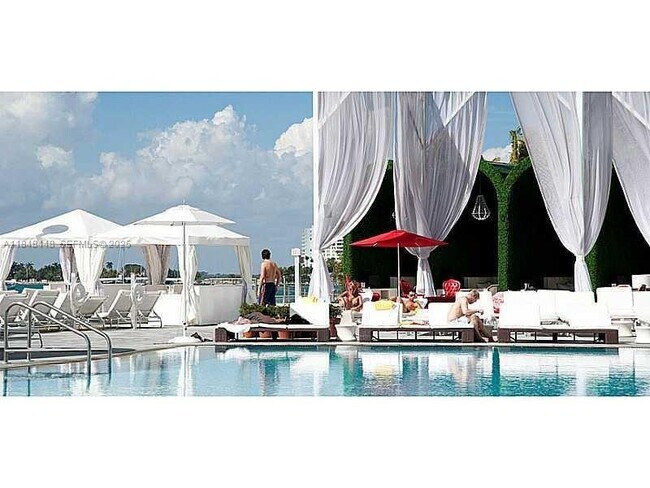 Building Photo - 1100 West Ave